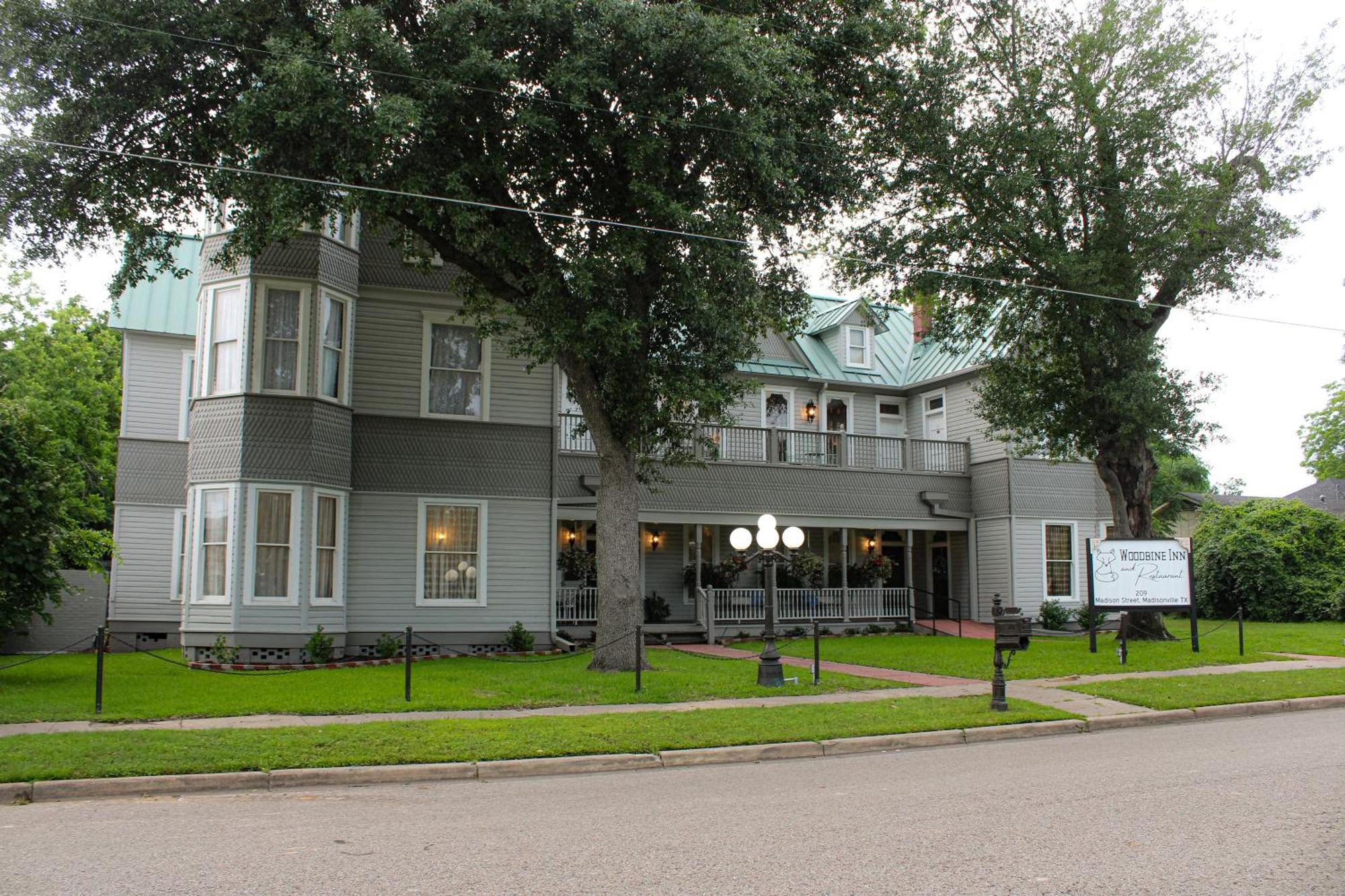 Woodbine Inn And Restaurant Madisonville Exterior photo